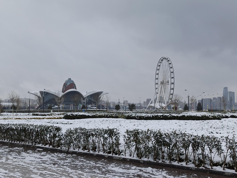 Baku in Winter: Guide for Survival and Aesthetics